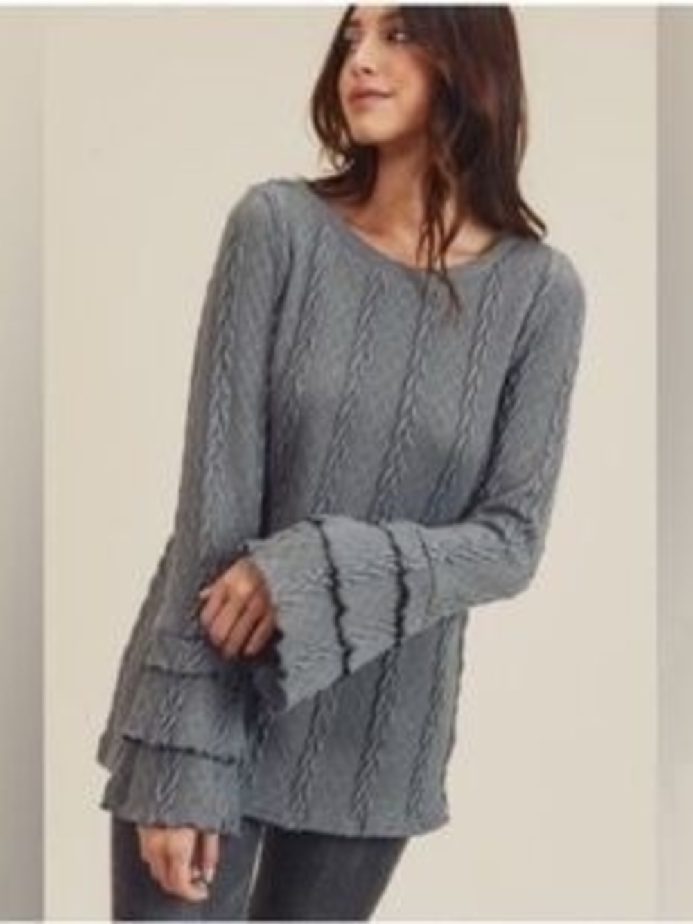 Doe & Rae Gray Bell Sleeve Shirt Size Large